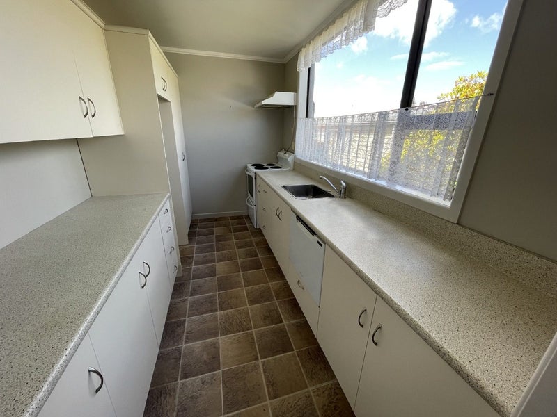 Newfield, 3 bedrooms, $540 pw — photo 5